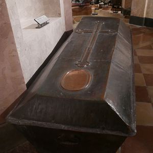 Foto Sarkophag Maria Ludovika von Este-Modena, Kaiserin